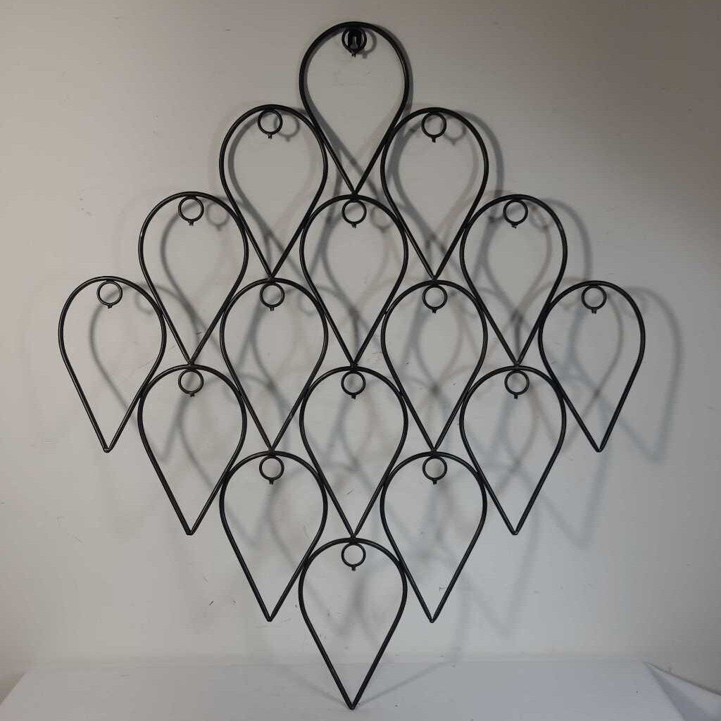 METAL TEARDROP WALL ART
