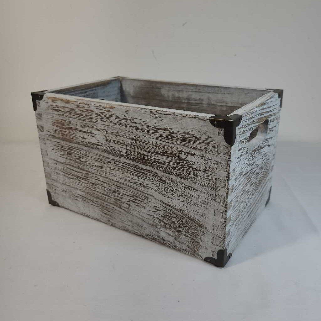 SM WOODEN CRATE
