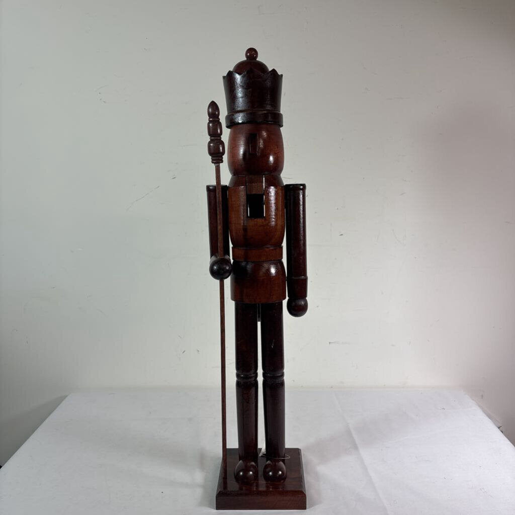 24" WOODEN NUTCRACKER - NATURAL WOOD
