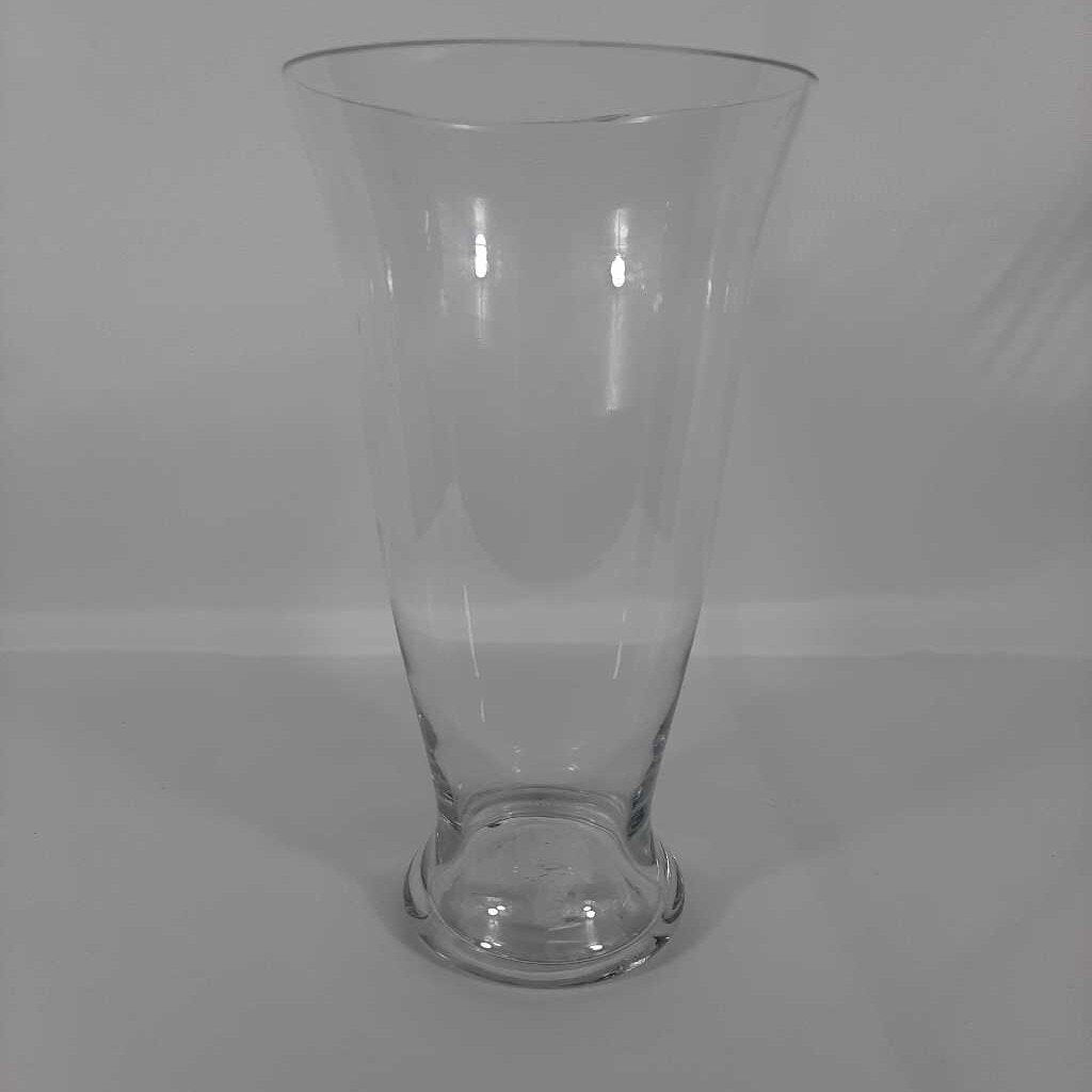 GLASS VASE