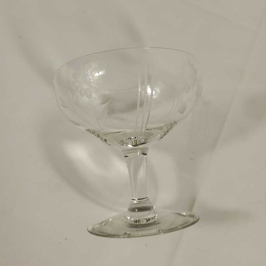 S/4 ETCHED CHAMPAGNE COUPE GLASSES