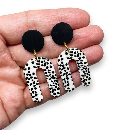 ANIMAL PRINT HORSESHOE/DOTS - DANGLE EARRINGS