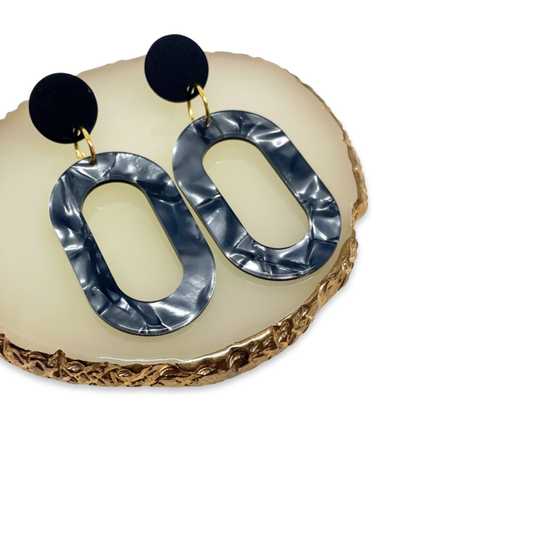 LARGE RESIN OVAL/BLACK - DANGLE EARRINGS