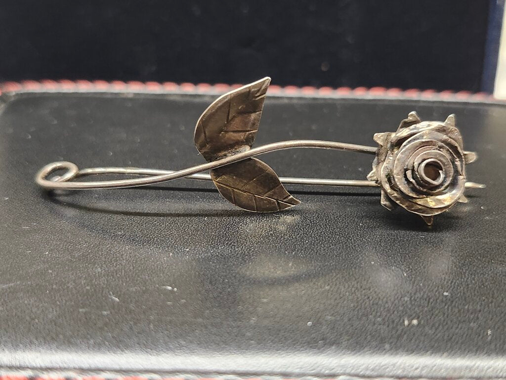 .800 SILVER FLOWER PIN/BROOCH