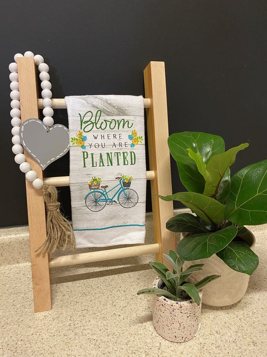 SOLID WOOD COUNTER LADDER