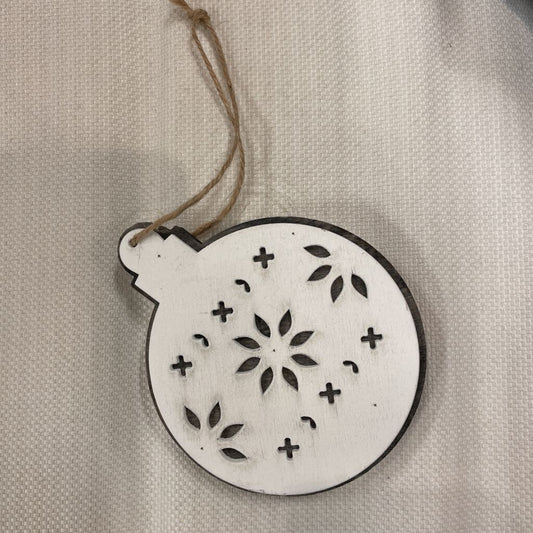 FLAT WOOD BALL ORNAMENT - WHITE