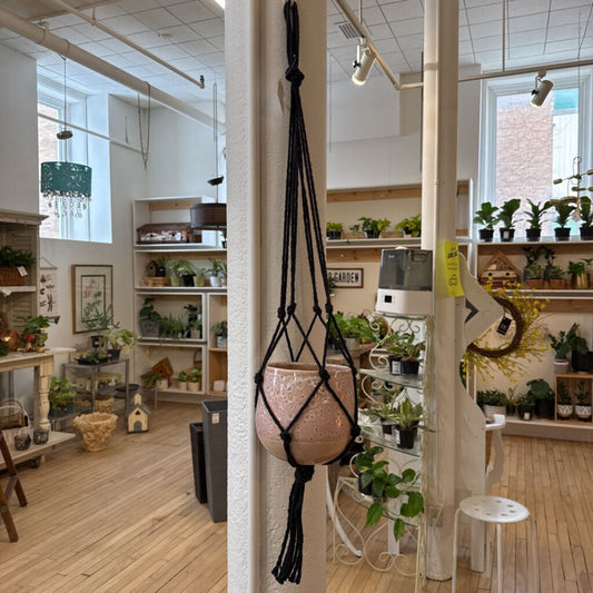 BLACK MACRAME POT HANGER