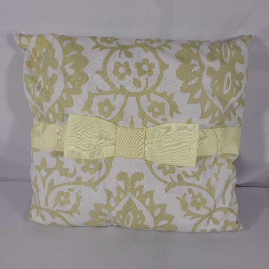 GREEN PATTERN PILLOW