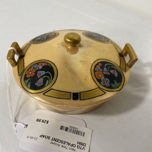 VTG OPALESCENT SOAP DISH