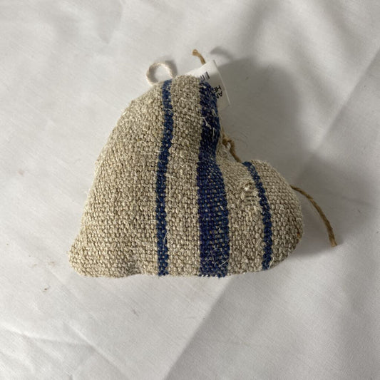 ANTIQUE GRAIN SACK PUFFY HEART Sm