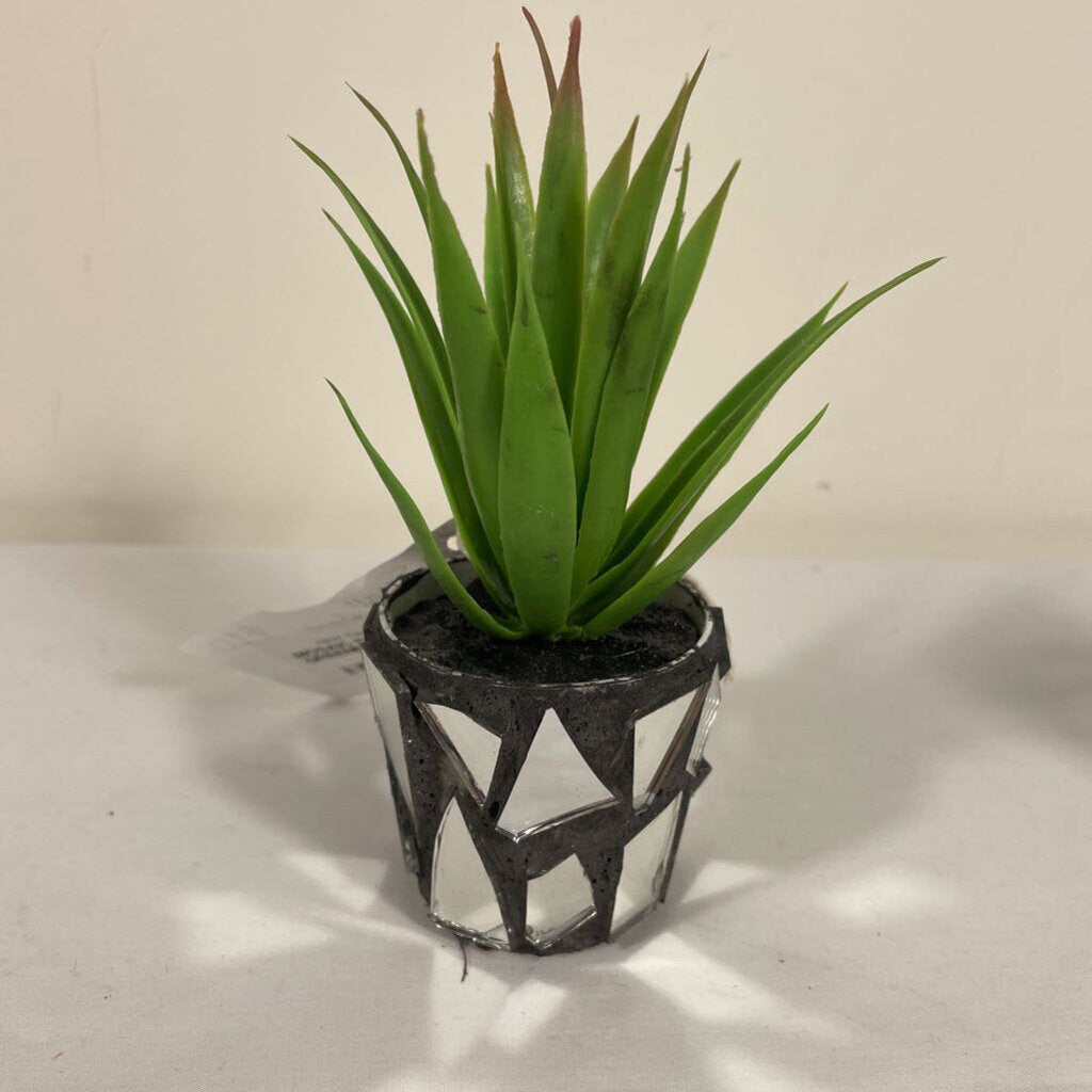 MOSAIC POT - FAUX GREENERY - SMALL