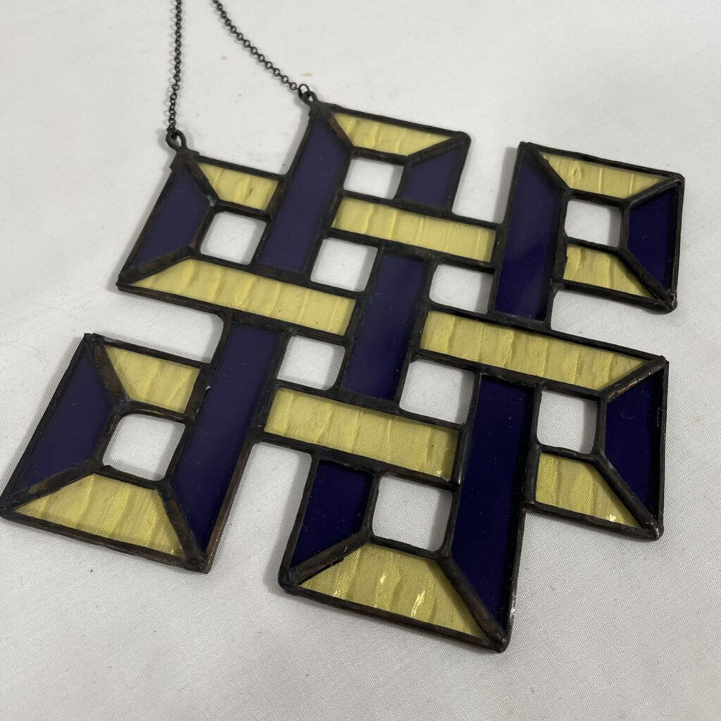 STAINED GLASS - LARGE KNOT