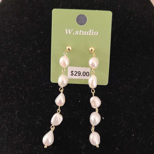 Freshwater pearl earrings 29