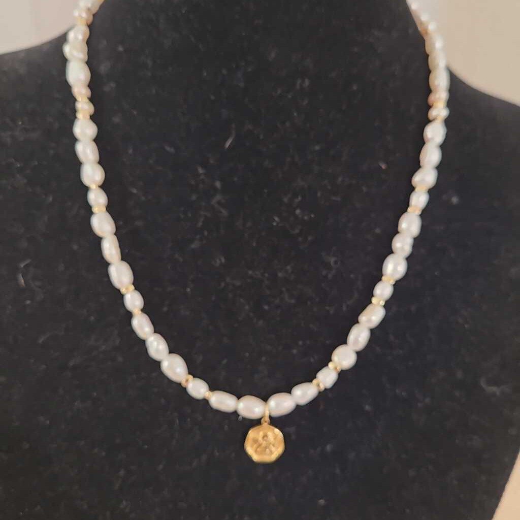 Freshwater Pearl Necklace-Medium