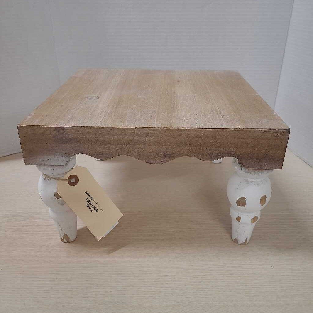 Distressed Woodgrain Top Plant Stand Riser