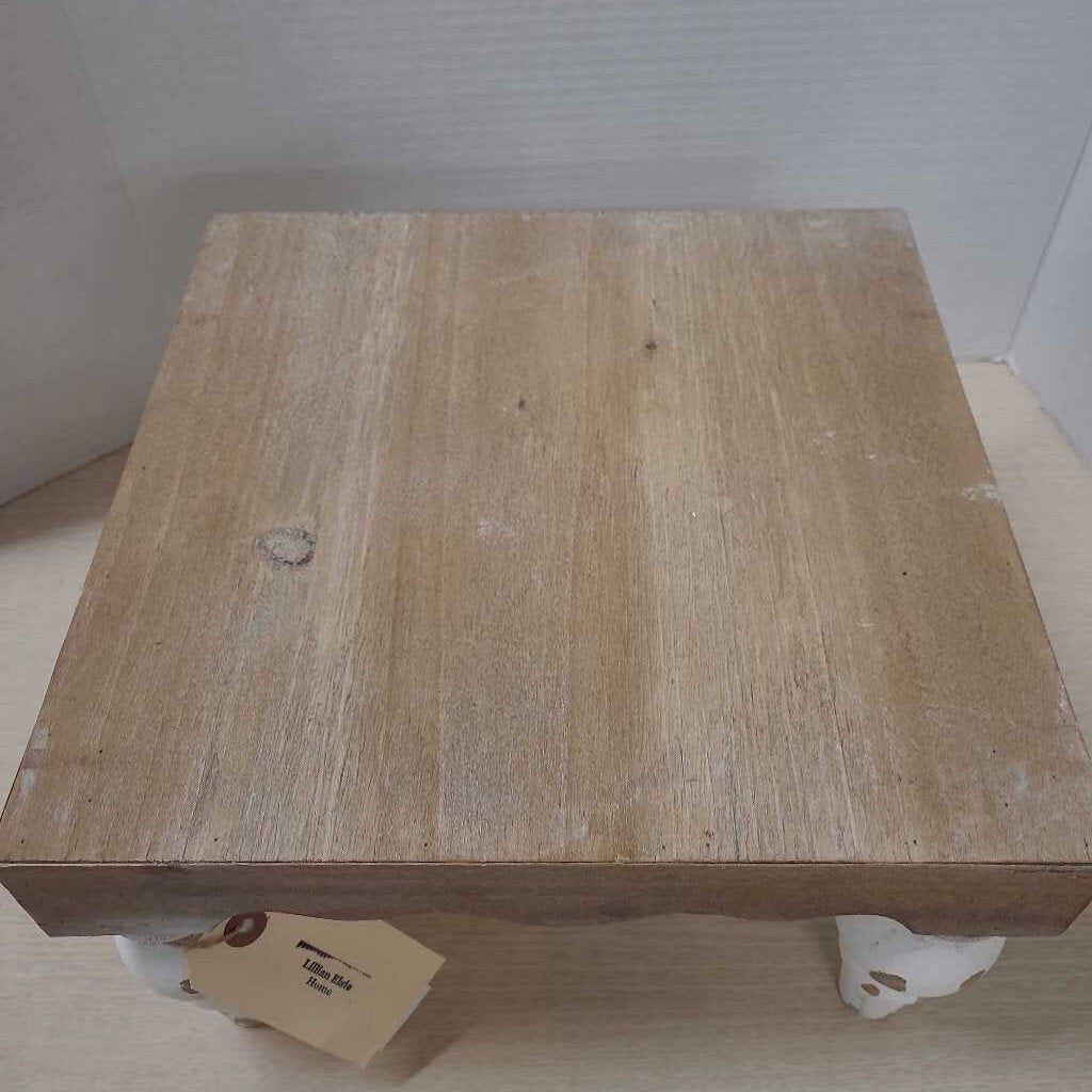 Distressed Woodgrain Top Plant Stand Riser