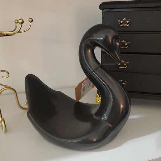 Black Swan Decor