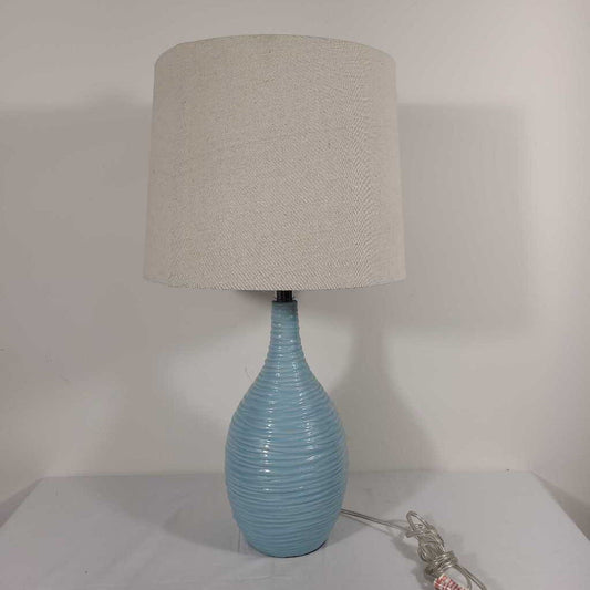 BLUE CERAMIC LAMP W/SHADE