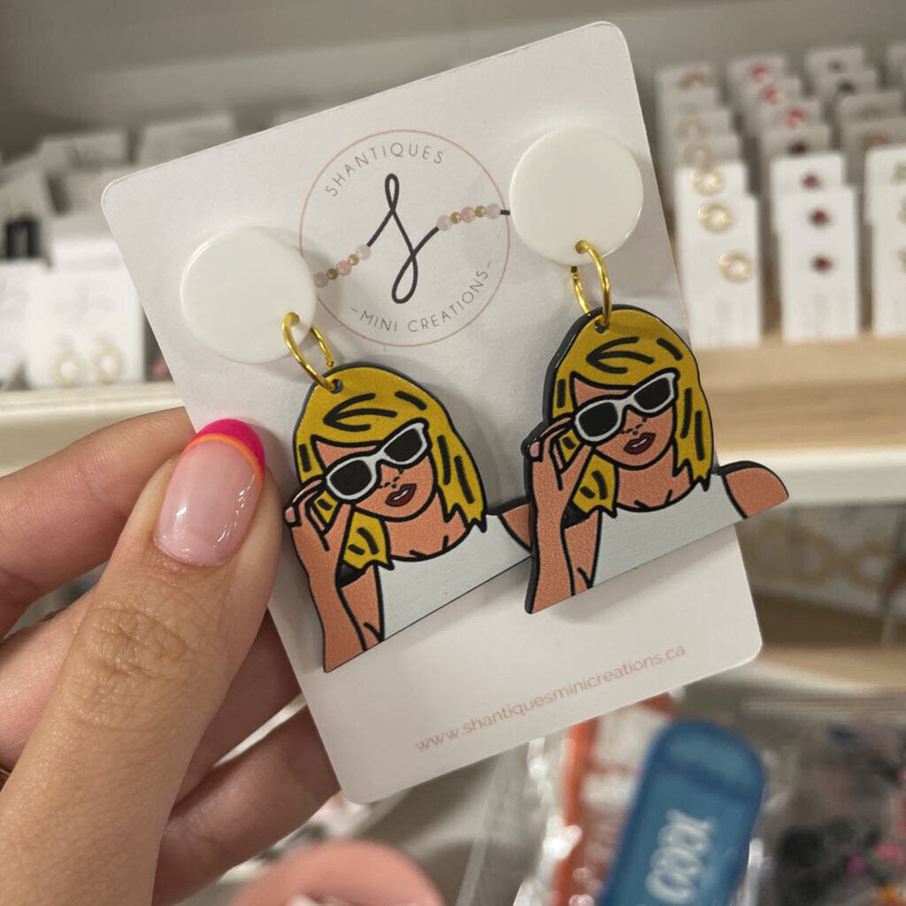 TSWIFT - DANGLE EARRINGS