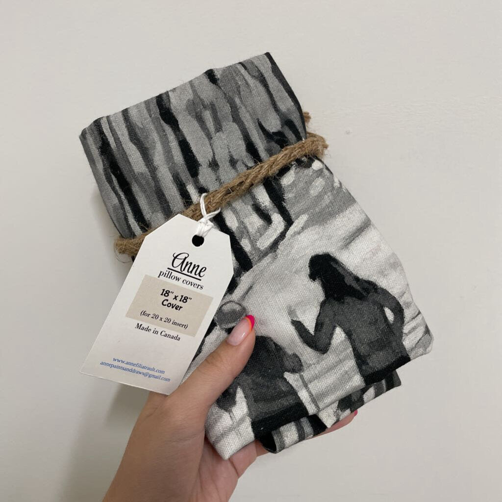 18x18 PILLOW COVER (20"X20" INSERT NEEDED)