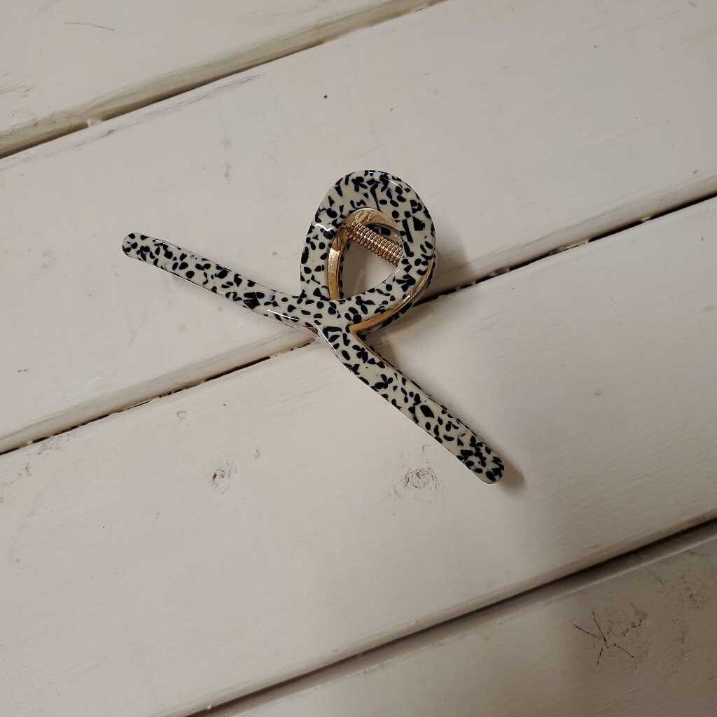 spotted loop clip