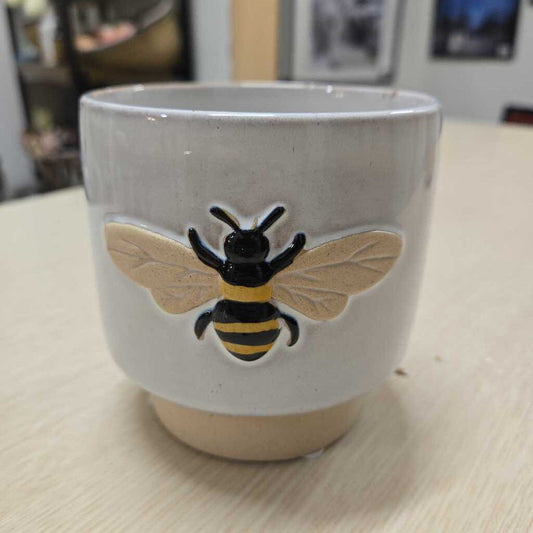MD BEE PLANT POT