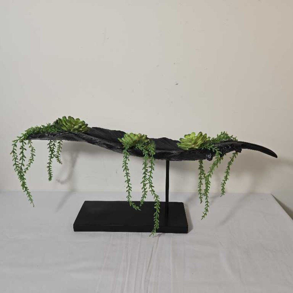 FAUX SUCCULENTS IN FEATHER STAND