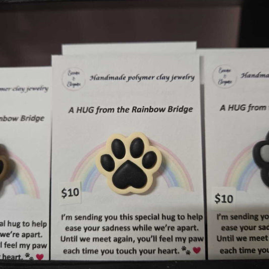 PAW PRINT PIN - CREAM/BLACK