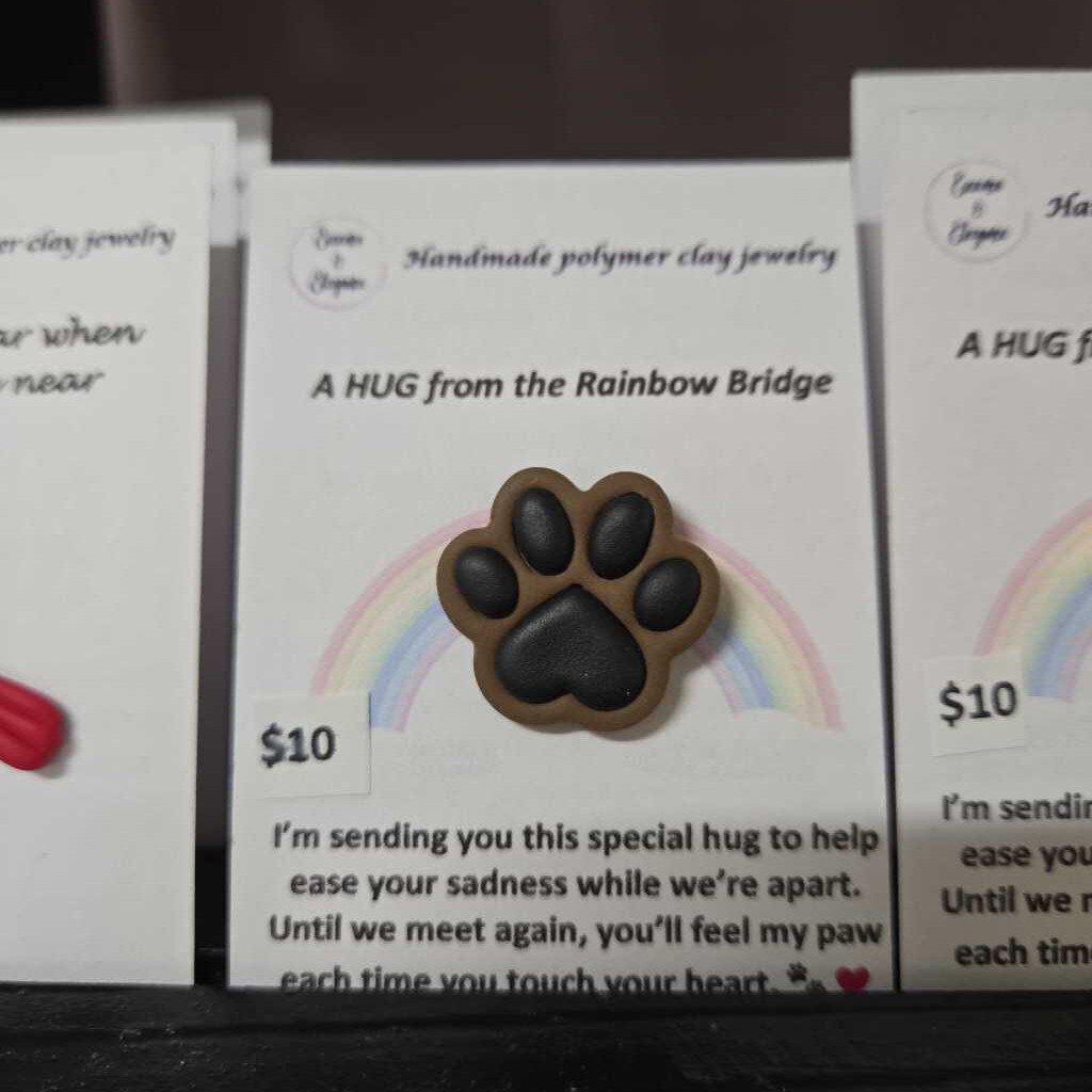 PAW PRINT PIN - BROWN/BLACK