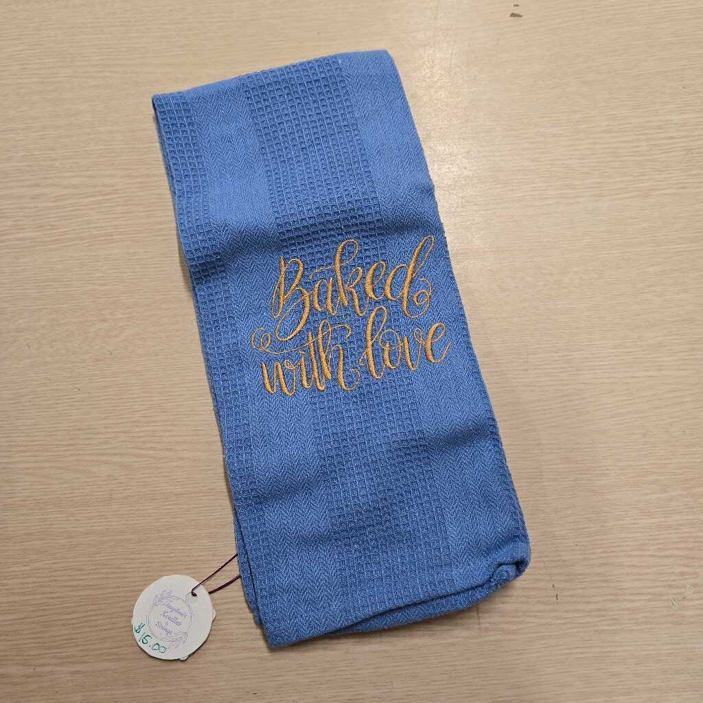EMB T-towel light blue back with love