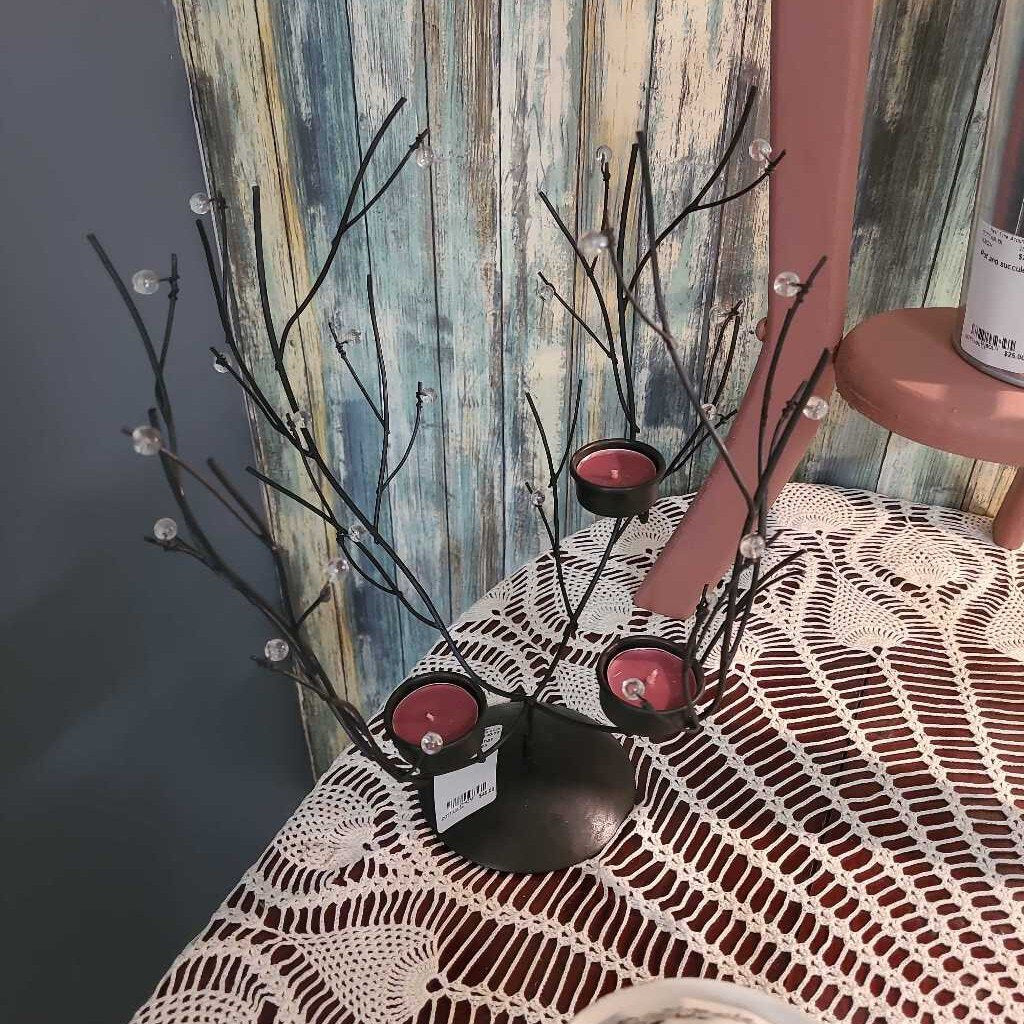 Winter tree that holds votives