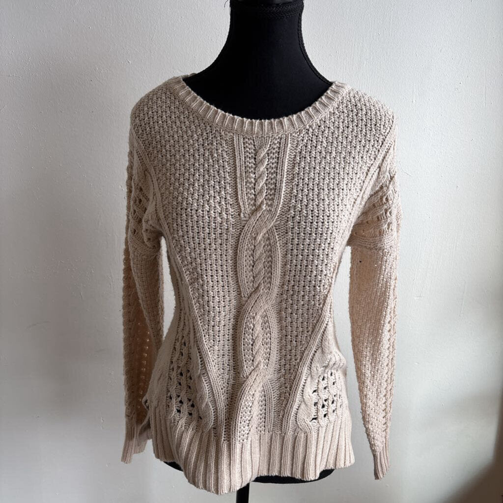 CABLE KNIT SWEATER
