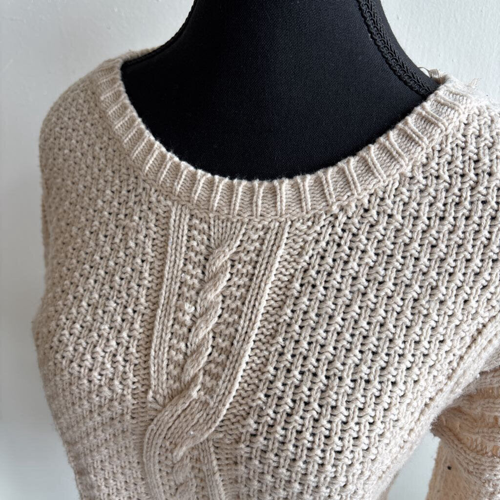 CABLE KNIT SWEATER