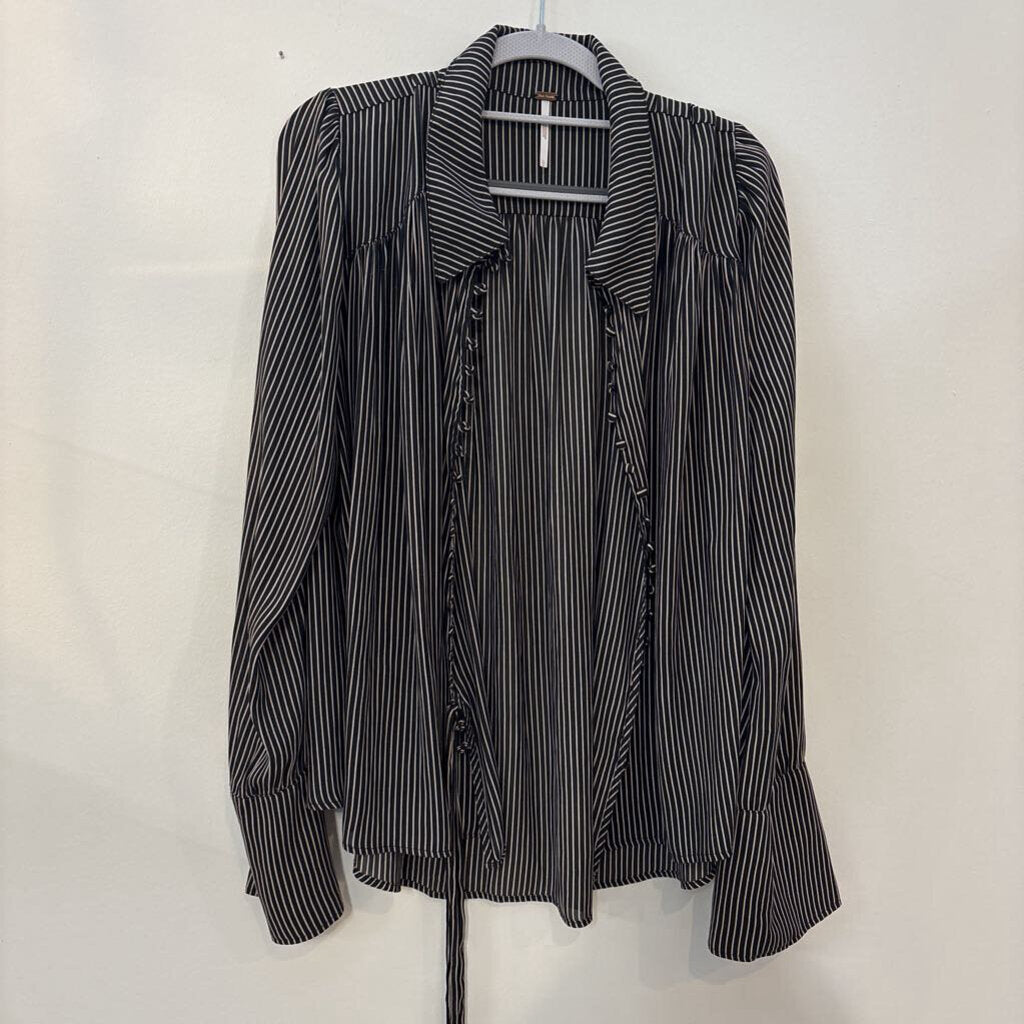 STRIPE BUTTON-UP BLOUSE