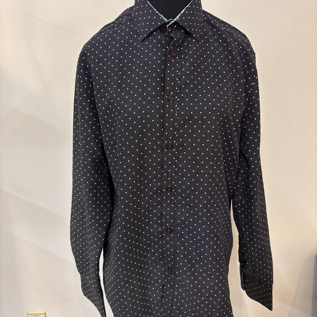 PATTERNED BUTTON-UP TOP