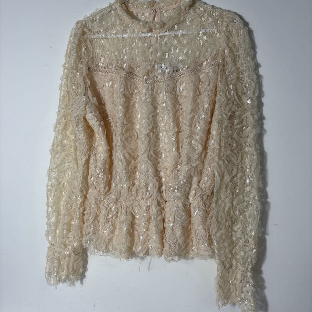 IVORY LACE RUFFLE TOP