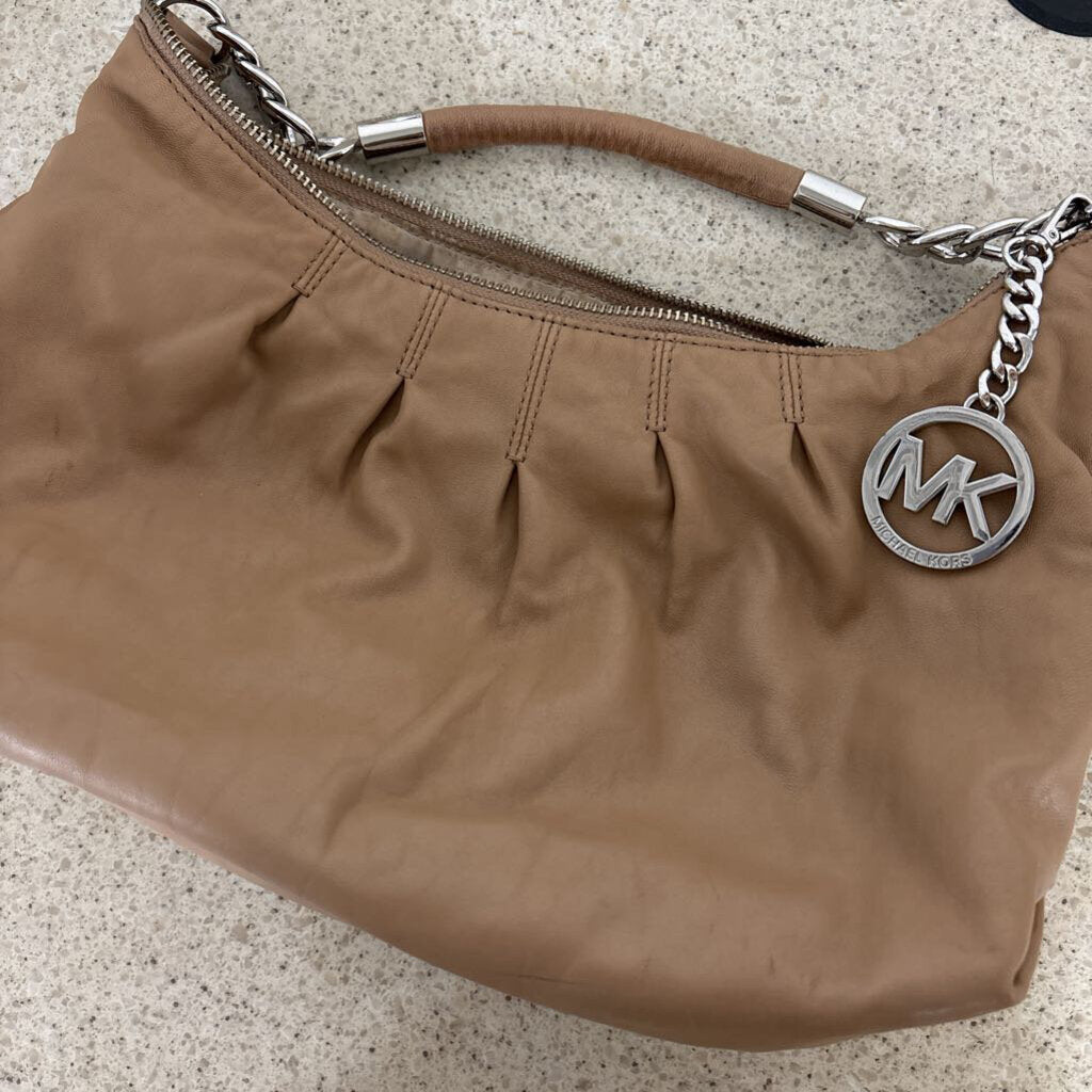 MK - ERIN TAN LEATHER SHOULDER BAG