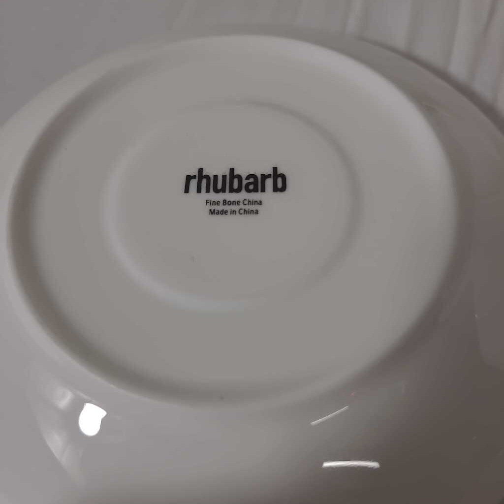 S/6 WHITE TEACUPS & SAUCERS