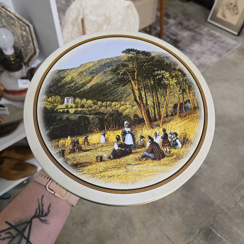 Biscuit tin, Simmers