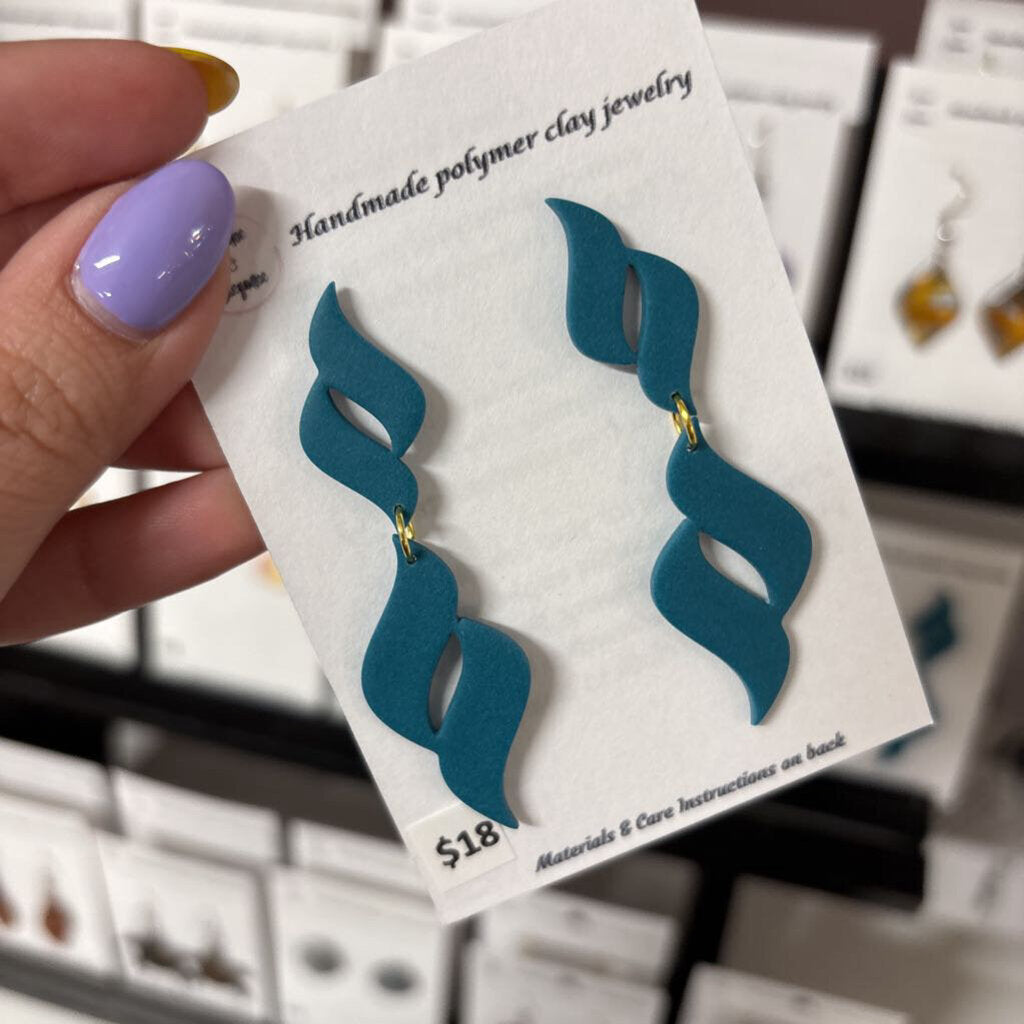 GREEN DOUBLE CURVES - GOLD STUD