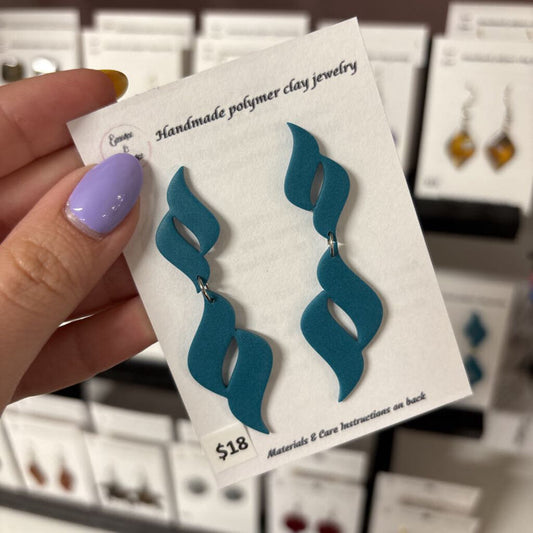 GREEN DOUBLE CURVES - SILVER STUD