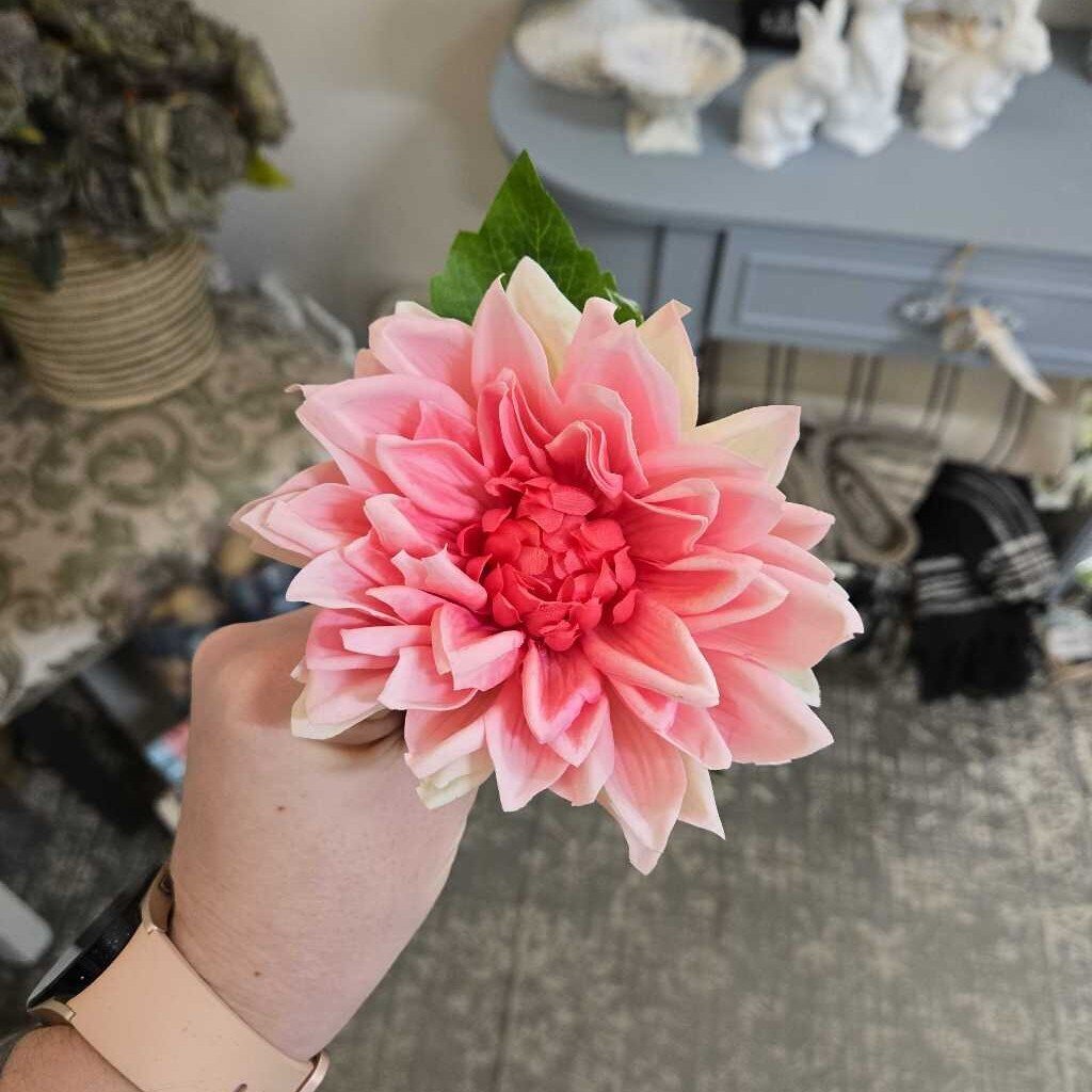 21" Fresh Touch Dahlia Spray - Pink