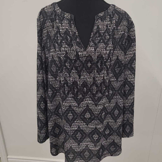 DIAMOND PATTERN BLOUSE