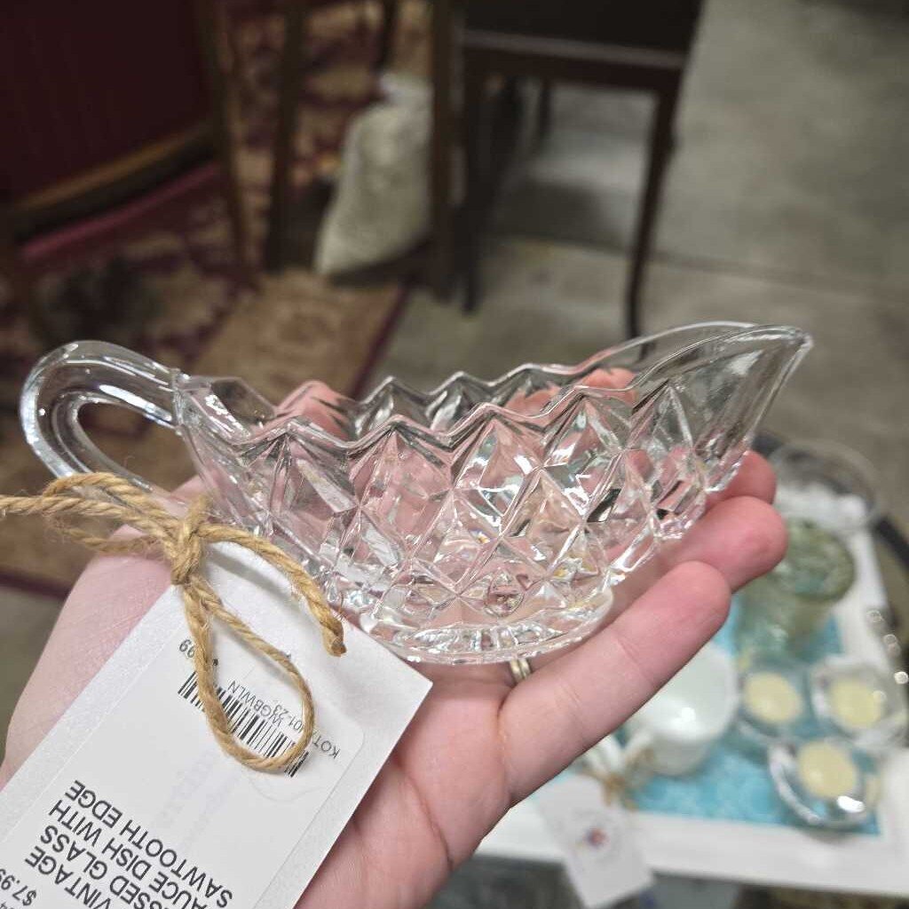 SMALL VINTAGE PRESSED GLASS SAUCE DISH WITH SAWTOOTH EDGE