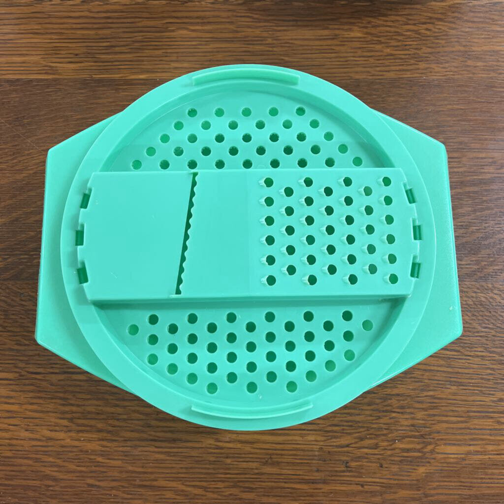 TUPPERWARE JADITE FOOD GRATER
