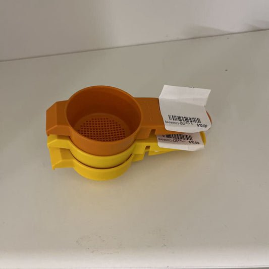 TUPPERWARE MINI SIFTER