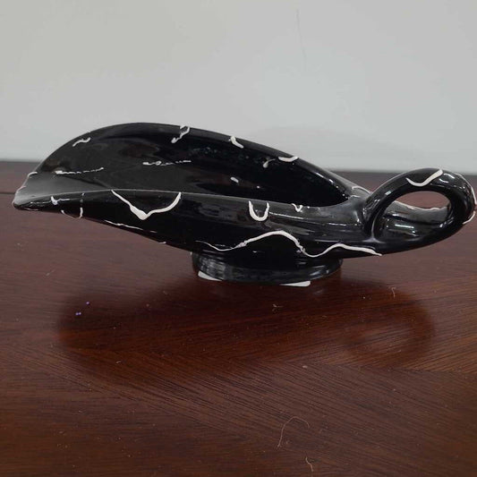 VINTAGE BLACK GRAVY BOAT/CREAMER WITH WHITE DRIPS