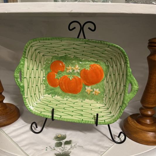CERAMIC GREEN SQUARE BASKET WEAVE DISH WITH TOMATOES
