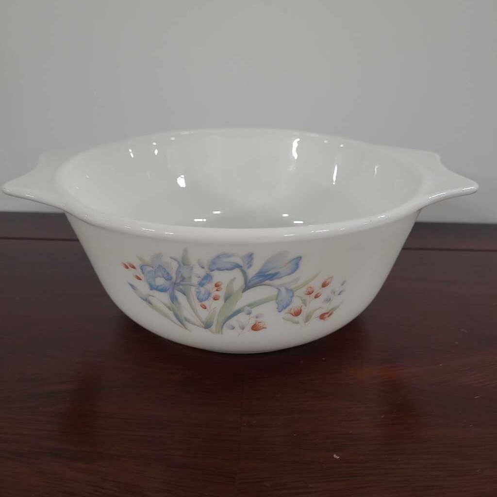 VTG PYREX BLUE IRIS 6.5" ROUND CASSEROLE DISH MADE IN ENGLAND