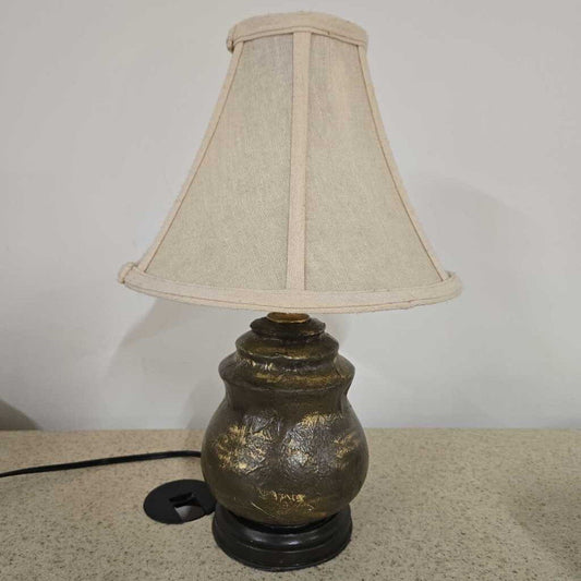 BRONZE/GOLD MACHE LAMP